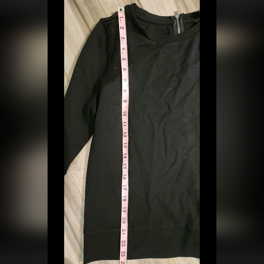 Banana Republic Long Sleeve Size Medium - Picture 2 of 4